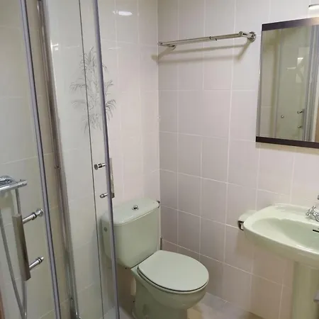 Estudio Parejas Con Piscina En Urbanizacion Tranquila دينايا